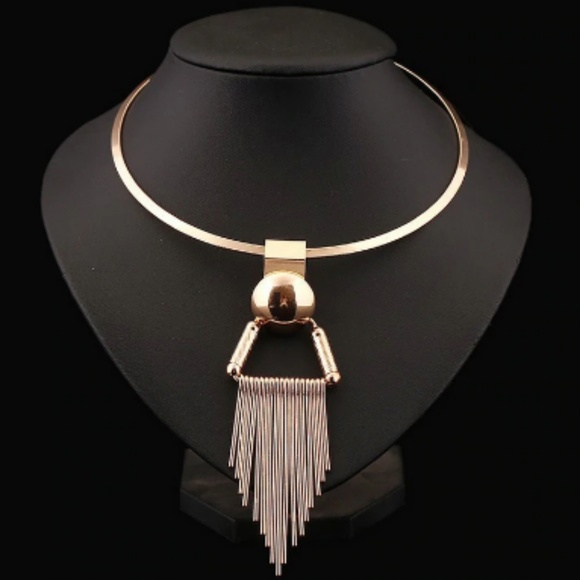 Jewelry - 🎊 Host Pick 🎉gold plated tassel chocker necklace